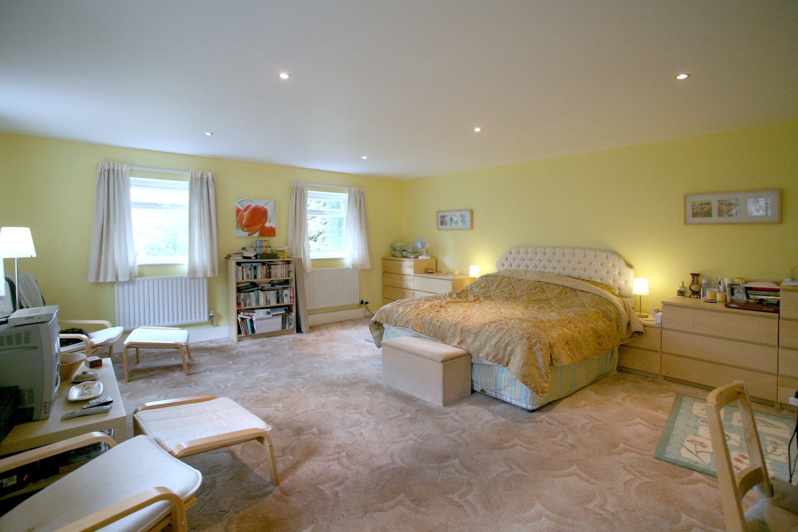 12 Pennine Dr  008 - INT.JPG